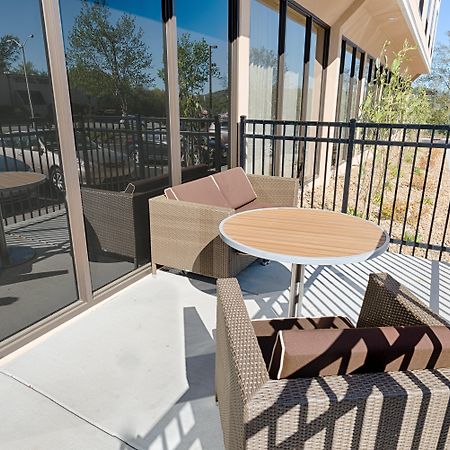 Holiday Inn Knoxville N - Merchant Drive By Ihg Экстерьер фото